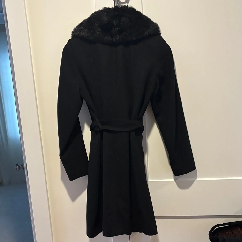 Preston & York Black Trench Coat with Fur Collar - Picture 6 of 7